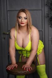 Willst Du ehrlichen Sex, heiß und hingebungsvoll   <br>Ich bin die Claudia, 41 Jahre, 162 cm, 58 kg, blond, intimrasiert, Originalfotos. Ich suche