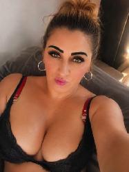 Hallo ich bin besuchbar für geile Sextreffen.  <br>Meine geilen weiblichen Rundungen und meine großen Naturbrüste werden dich